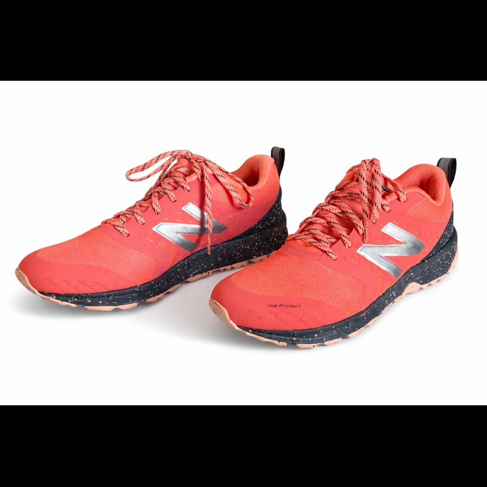 New Balance Women's Athletic Shoes in Coral and Black